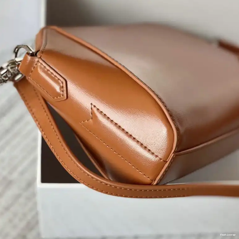 Fashionrepsfam ru Bag 2209SW0024 Givenchy 0810